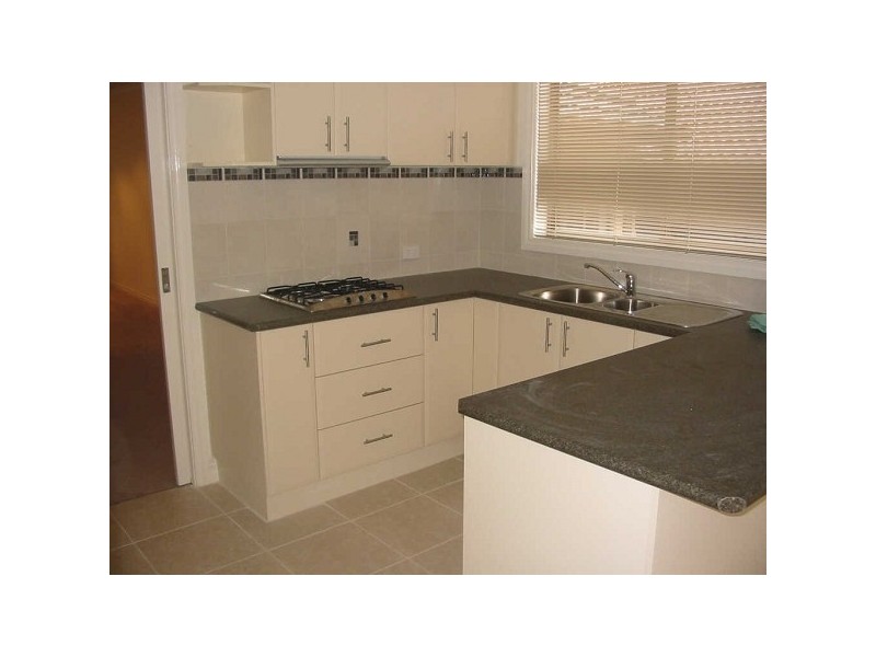 1/36  Burns Street, Frankston VIC 3199