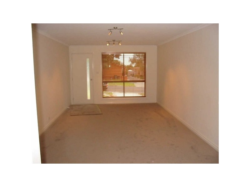 1/36  Burns Street, Frankston VIC 3199