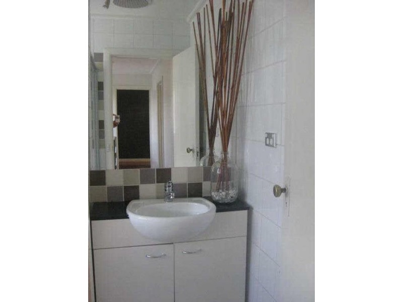 21 Candlebark Crescent, Frankston North VIC 3200