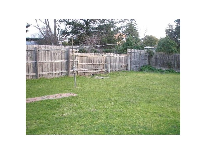 21 Candlebark Crescent, Frankston North VIC 3200