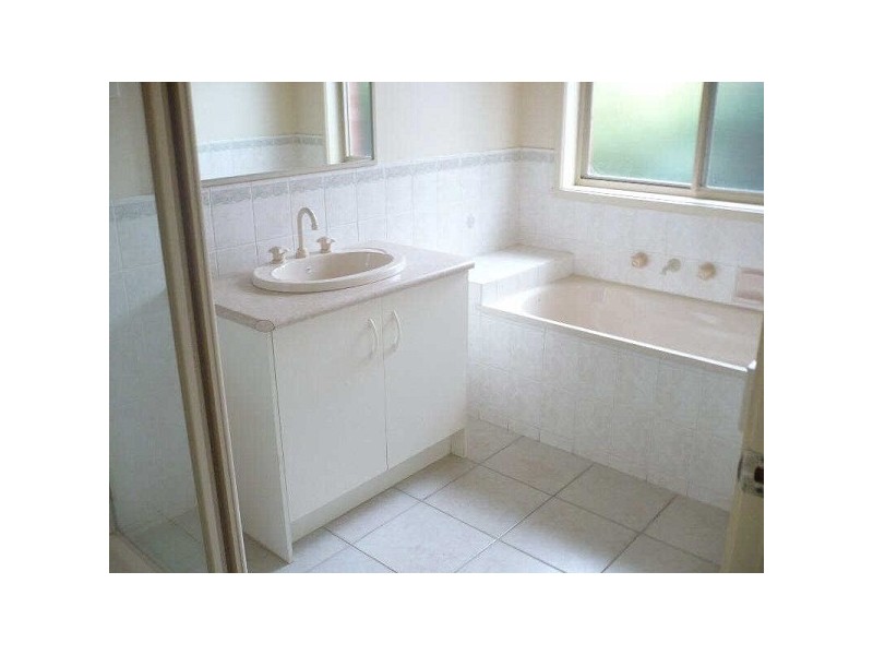 23  Emarald Close, Mornington VIC 3931