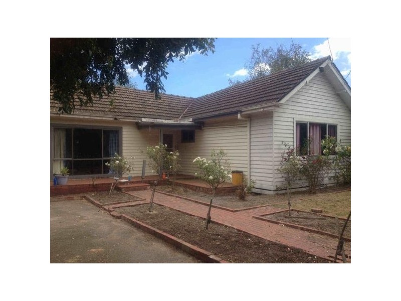 11  Leonard Street, Frankston VIC 3199