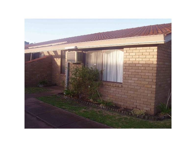 4/8  Bainbridge Avenue, Seaford VIC 3198