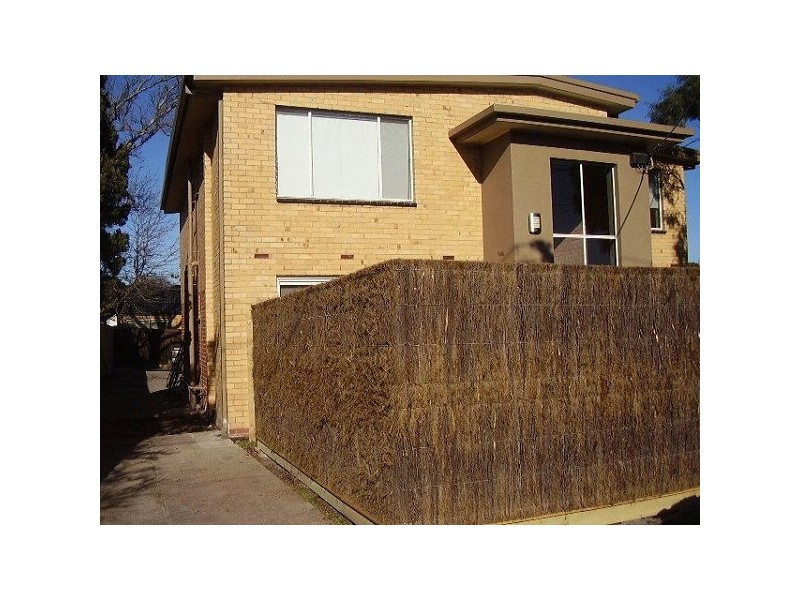 1/4  Reid Street, Frankston VIC 3199