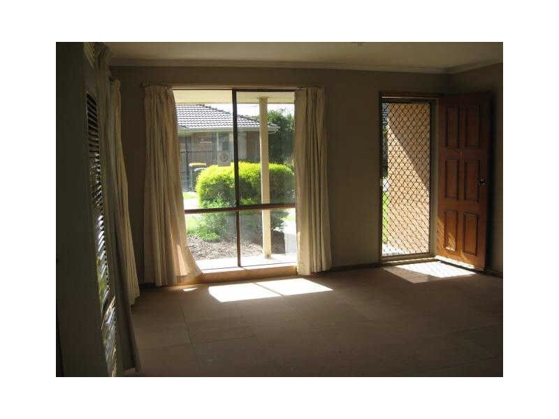 1/2  Wise Avenue, Seaford VIC 3198