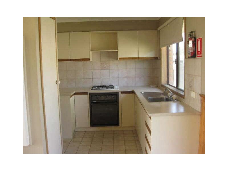 1/2  Wise Avenue, Seaford VIC 3198