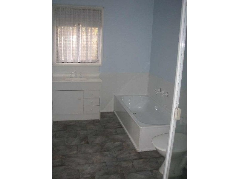 12  Yandiah Court, Frankston VIC 3199