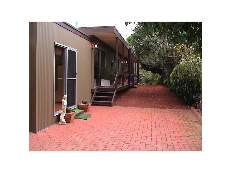 93  Rosslyn Avenue, Seaford VIC 3198