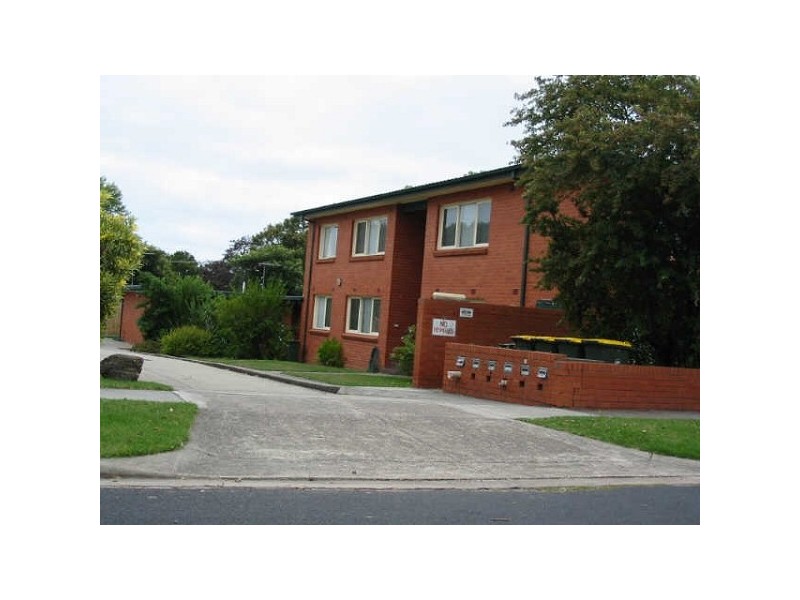4/10-12  Mt View Court, Frankston VIC 3199