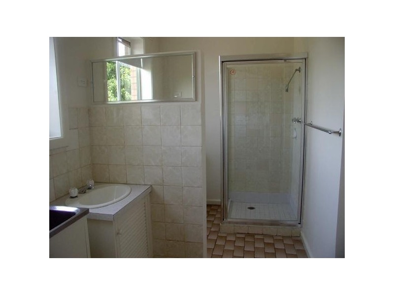 2/4  Reid Street, Frankston VIC 3199