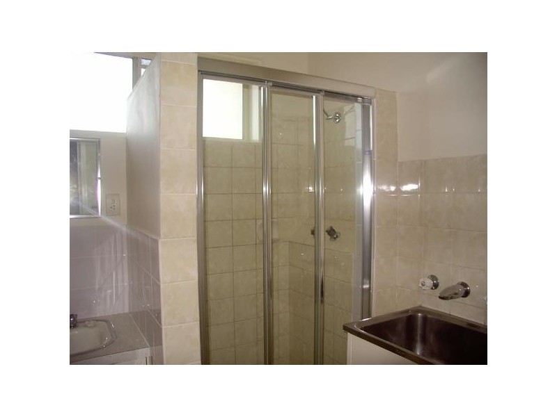 2/4  Reid Street, Frankston VIC 3199