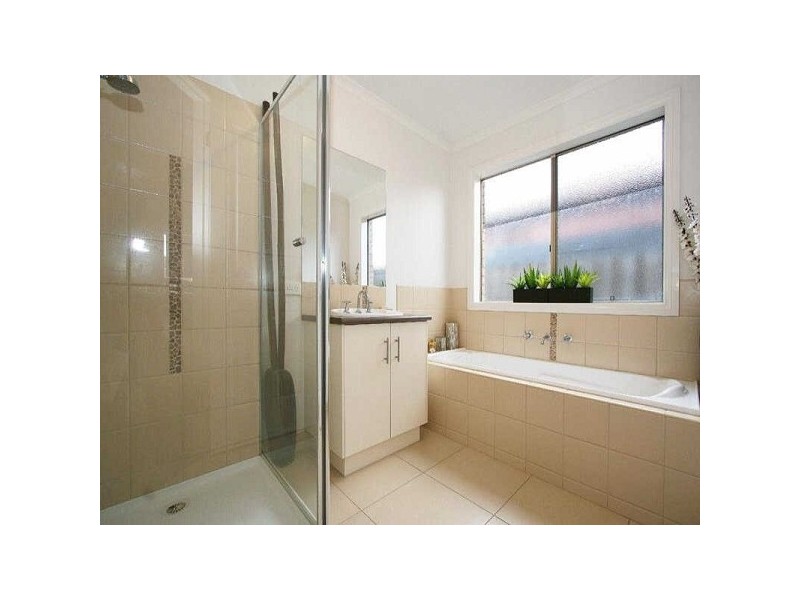 5 Vivi Court, Skye VIC 3977