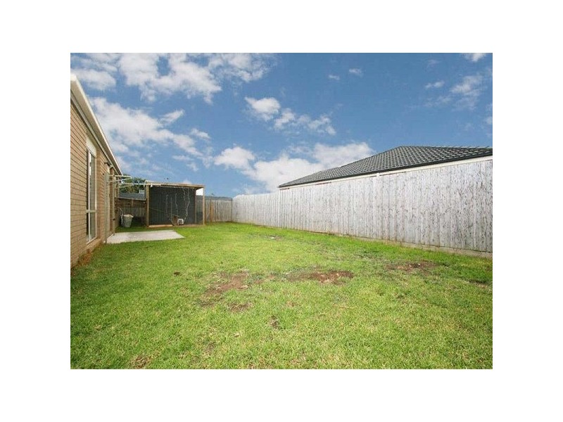 5 Vivi Court, Skye VIC 3977