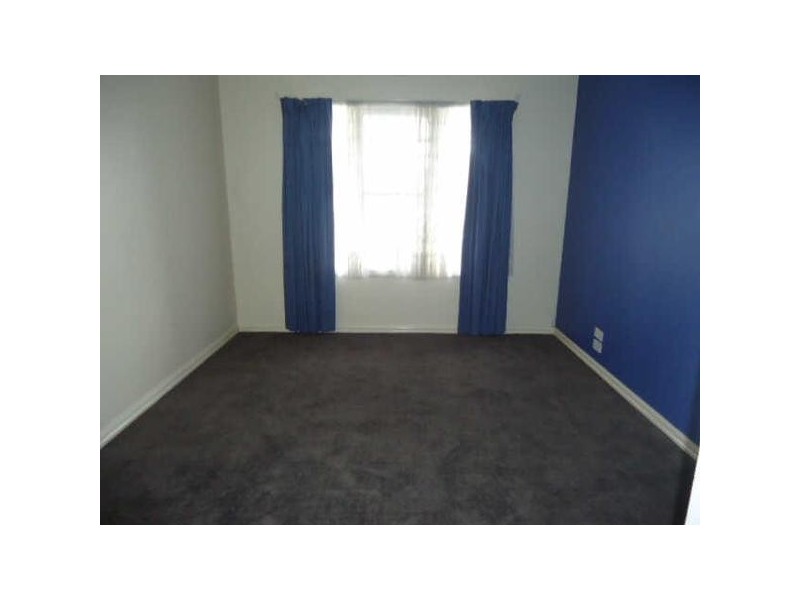 8 Masterton Place, Cranbourne East VIC 3977