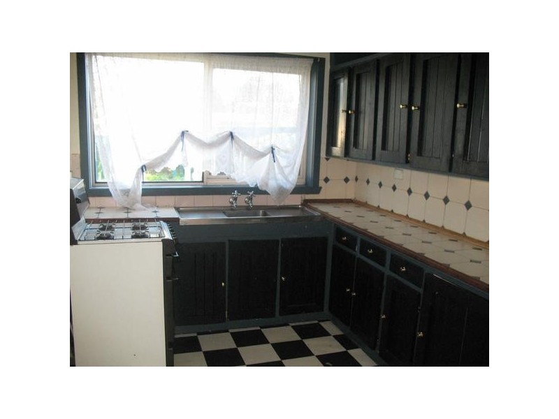 24  Hickory Crescent, Frankston North VIC 3200