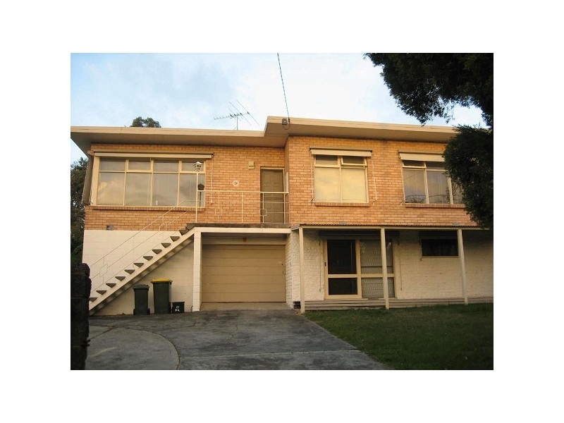 2/17  Bondi Avenue, Frankston VIC 3199