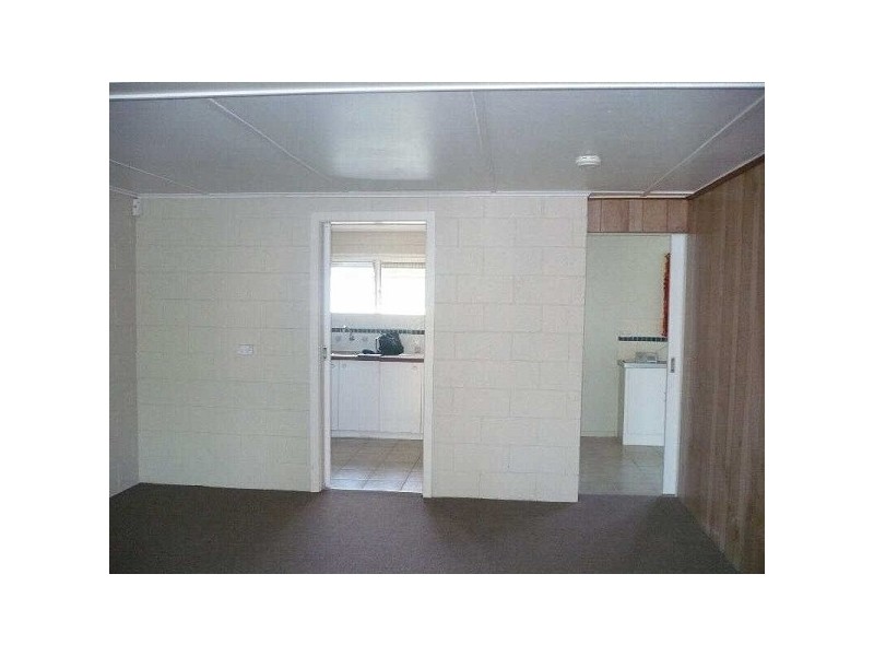 2/17  Bondi Avenue, Frankston VIC 3199