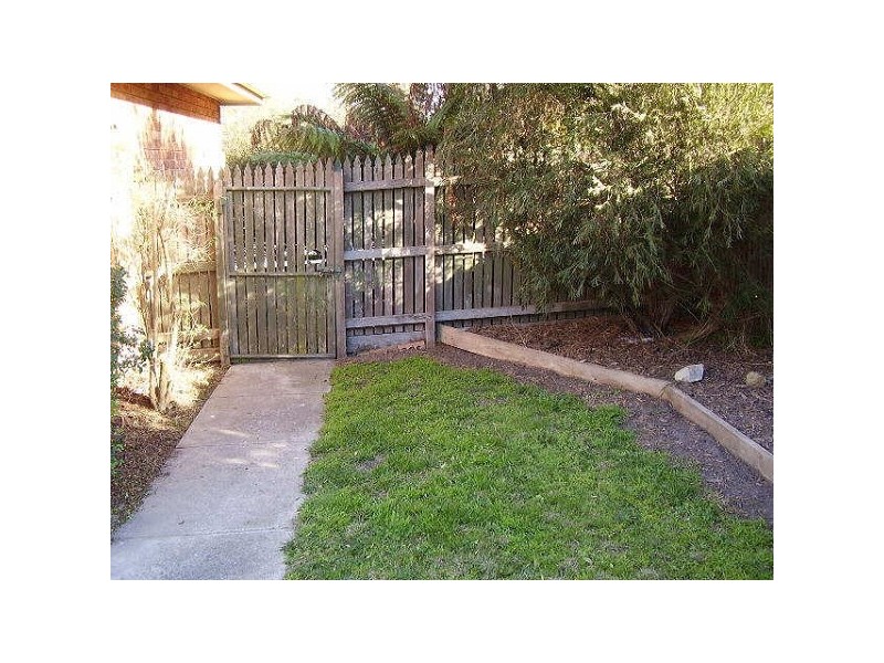 11/10  Lemnian Court, Langwarrin VIC 3910