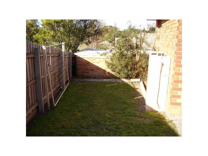 11/10  Lemnian Court, Langwarrin VIC 3910