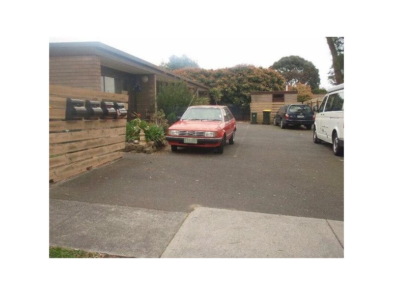 1/61  Roberts Street, Frankston VIC 3199