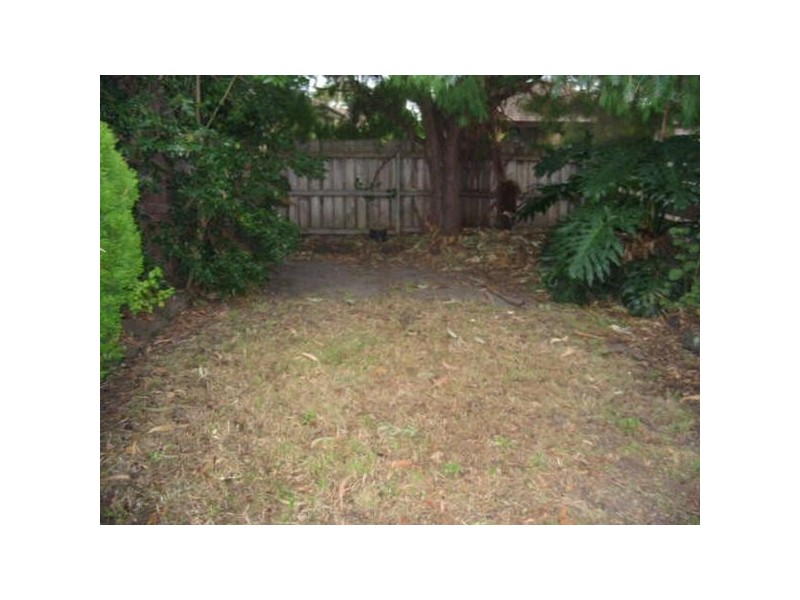 2/8  Nursery Avenue, Frankston VIC 3199