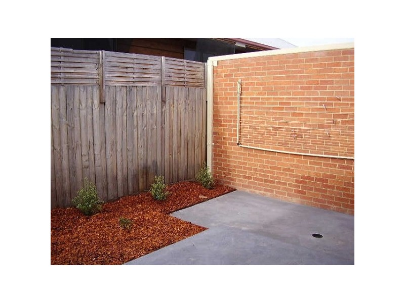 1/70  William Street, Frankston South VIC 3199