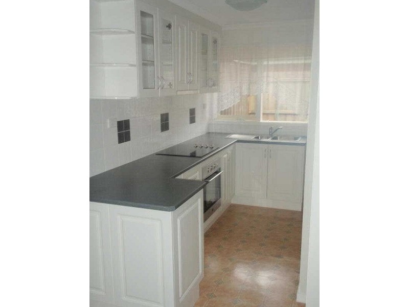 2/15  Bainbridge Avenue, Seaford VIC 3198