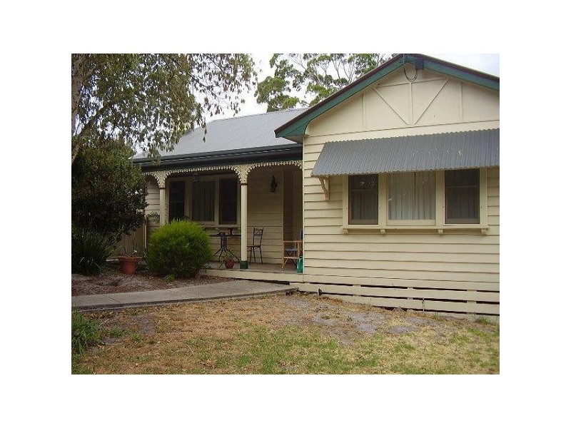 6  Hillcrest Road, Frankston VIC 3199