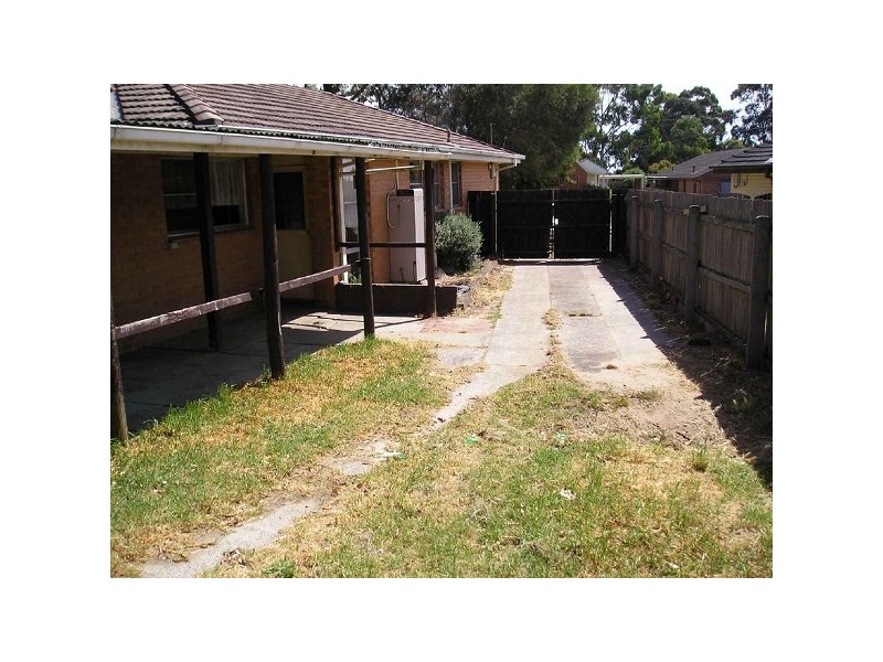 13  Caley Street, Frankston North VIC 3200