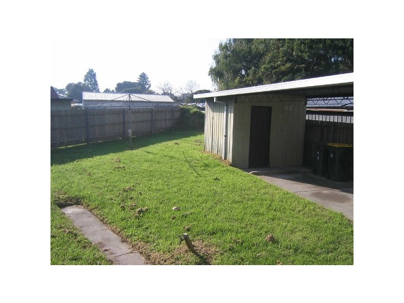 9  Mallee Street, Frankston North VIC 3200
