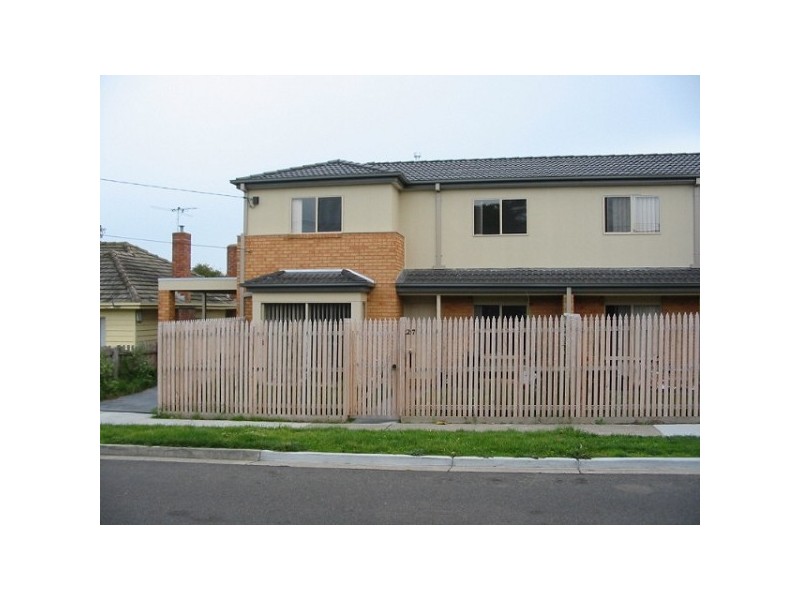 27  Catherine Parade, Frankston VIC 3199