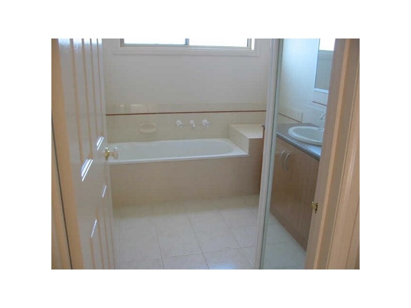 27  Catherine Parade, Frankston VIC 3199