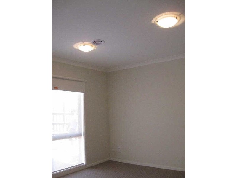 2/42  Roberts Street, Frankston VIC 3199