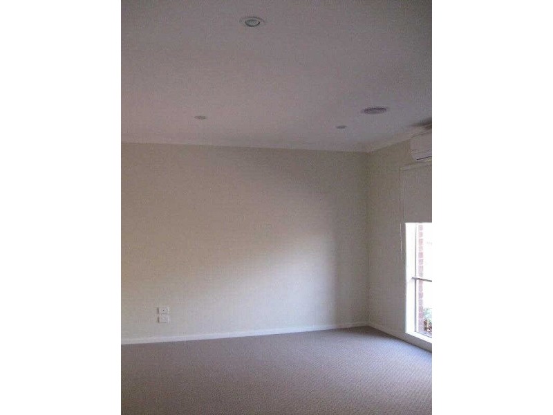 2/42  Roberts Street, Frankston VIC 3199