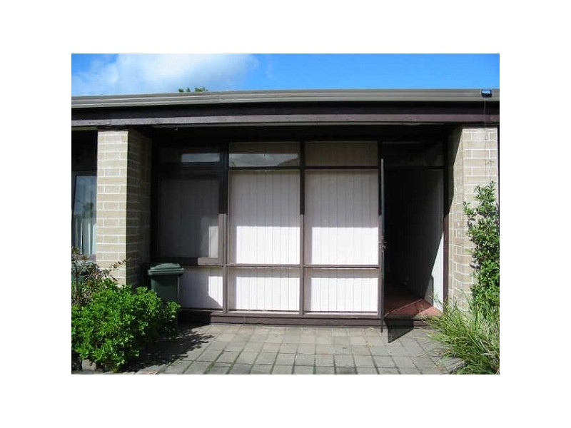 2/27  Finlay Street, Frankston VIC 3199
