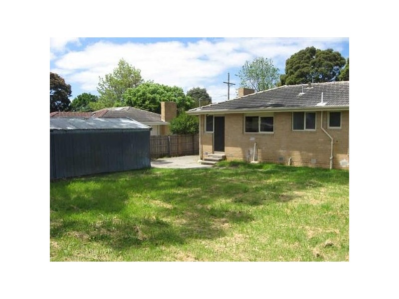 17  Brentwood Crescent, Frankston VIC 3199