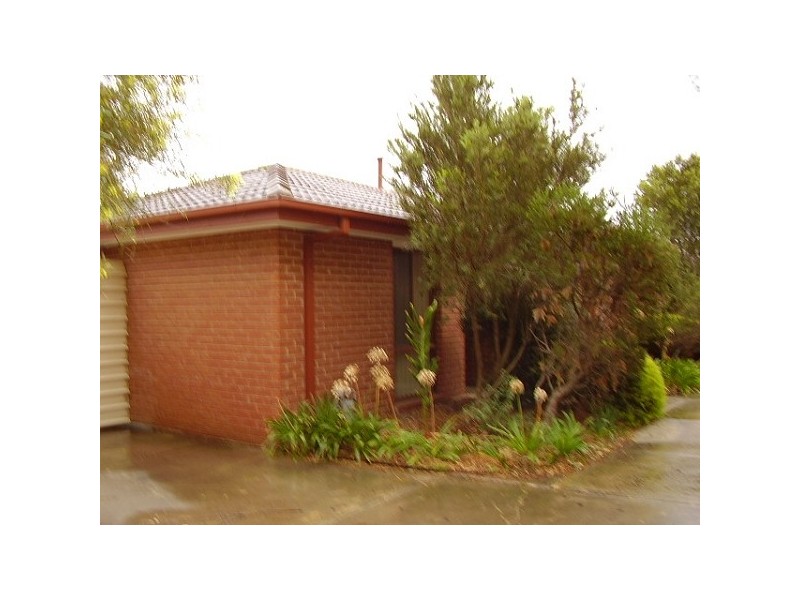 2/7-9  Bushlark Drive, Carrum Downs VIC 3201