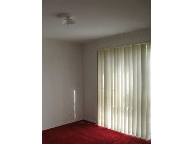 9/4  Barak Court, Frankston VIC 3199