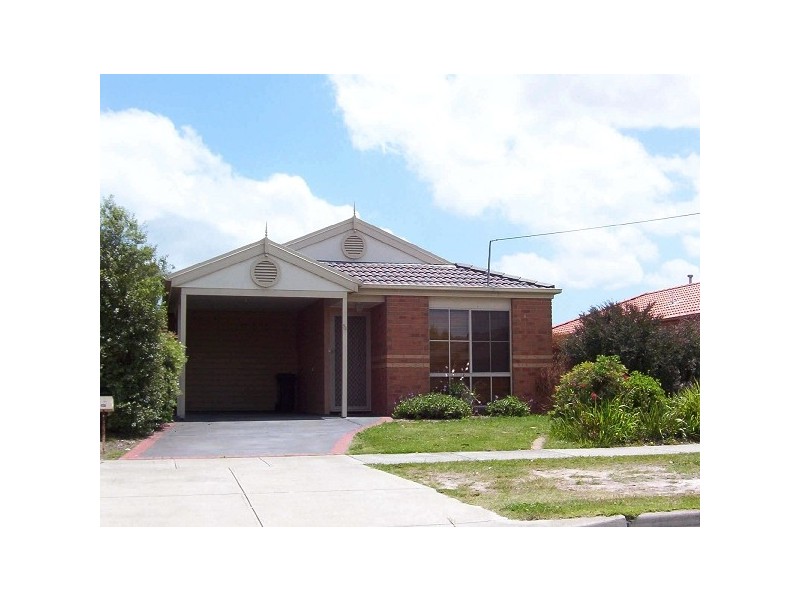 73  Greenwood Drive, Carrum Downs VIC 3201