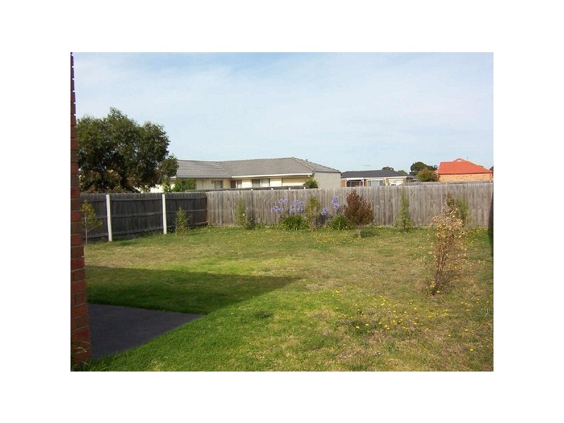 73  Greenwood Drive, Carrum Downs VIC 3201