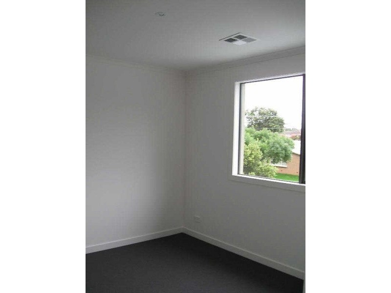 1/27  James Street, Frankston VIC 3199