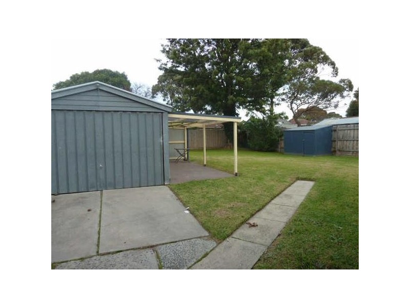 269  Frankston Dandenong Road, Frankston North VIC 3200