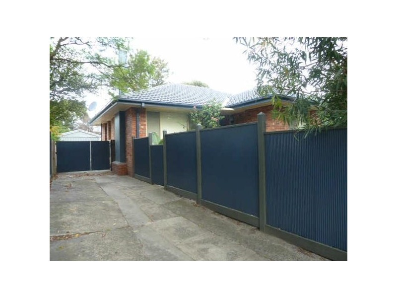 269  Frankston Dandenong Road, Frankston North VIC 3200