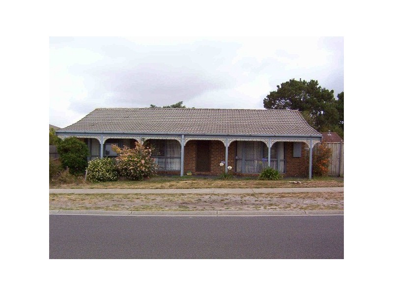 1  Manna Gum Court, Carrum Downs VIC 3201