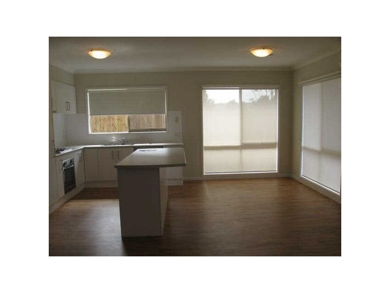 2/44  Railway Road, Baxter VIC 3911