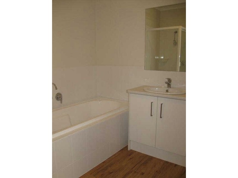 2/44  Railway Road, Baxter VIC 3911