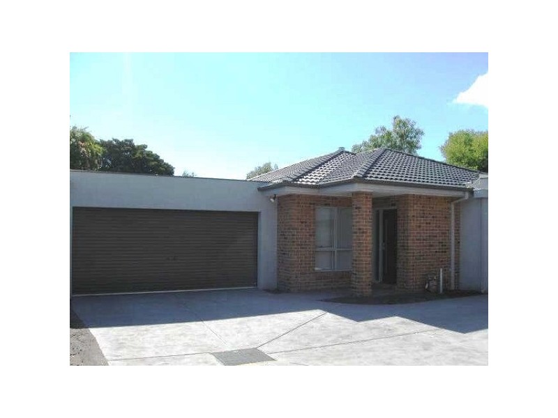 2/10  Grandview Grove, Baxter VIC 3911