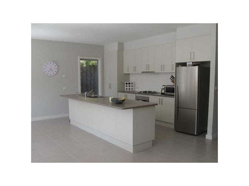 2/10  Grandview Grove, Baxter VIC 3911