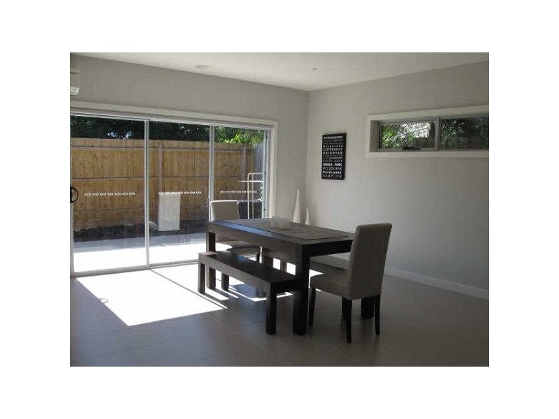 2/10  Grandview Grove, Baxter VIC 3911