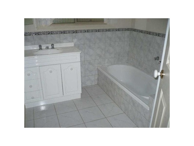 2B  Hill Street, Frankston VIC 3199